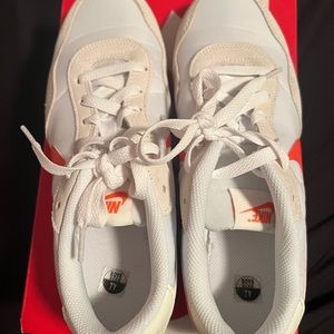 Nike Valiant GS